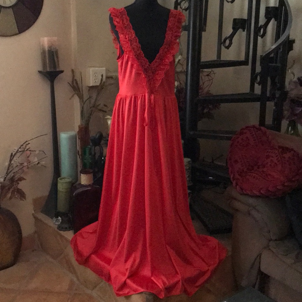🌟RARE🌟Vintage Red Ruffle Lace Full Sweep Long Maxi Nightgown Slip Dress Lingerie